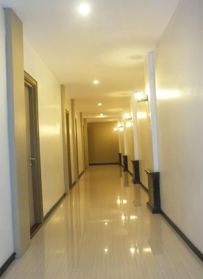 Hôtel Zamrud Malioboro à Yogyakarta Extérieur photo