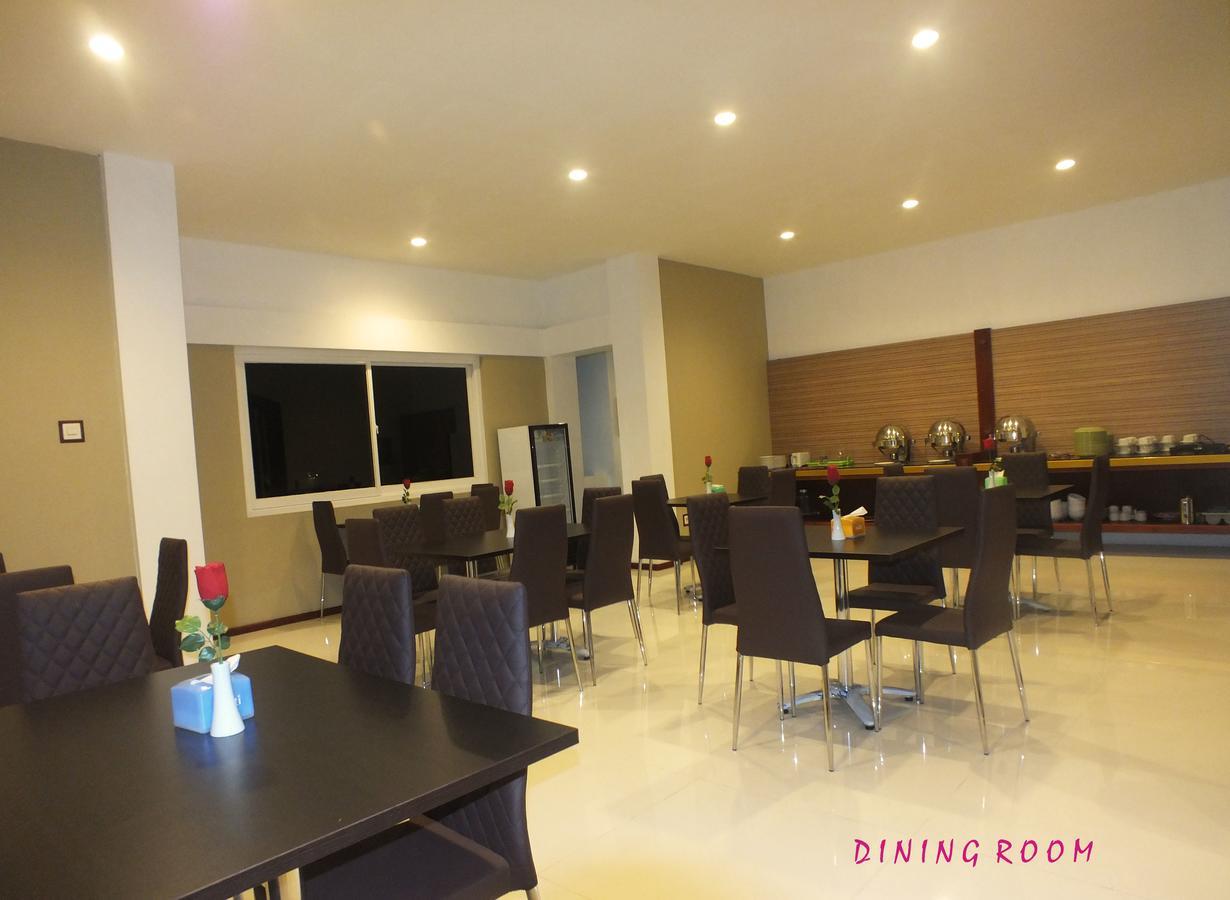 Hôtel Zamrud Malioboro à Yogyakarta Extérieur photo